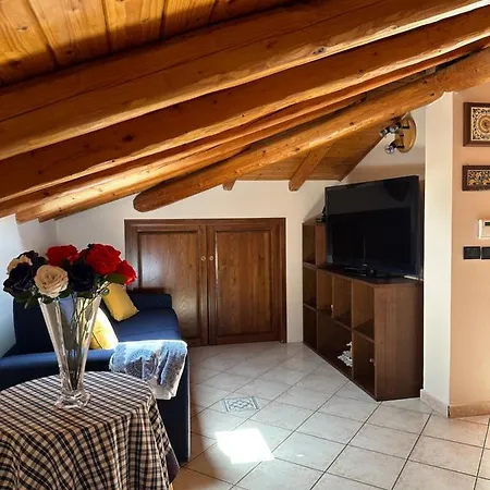 House La Mansarda *